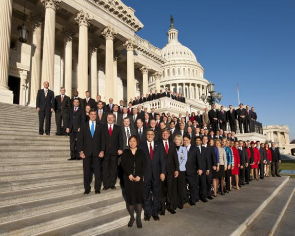 119th Congress stands together for the first and last time